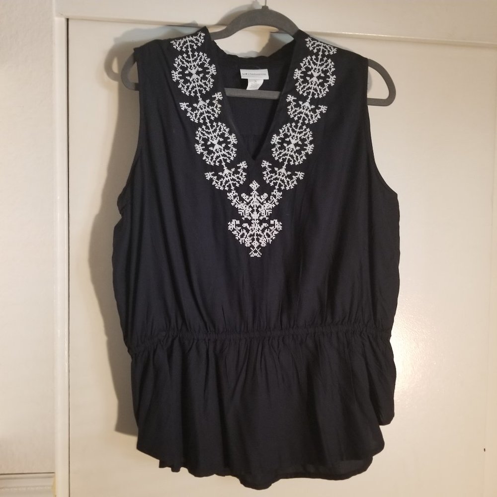 Liz Claiborne, Navy w/White Embroidery Sleeveless Top, Size: XL